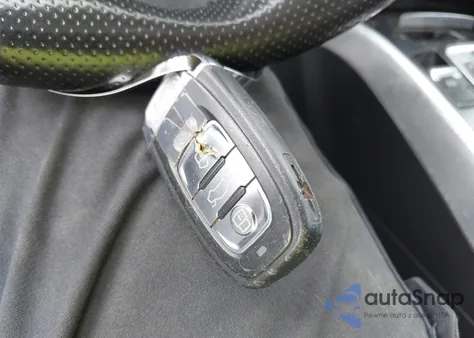 2010 Audi A5 2.0T Premium из США, поврежденный, VIN WAULFAFR1AA001920